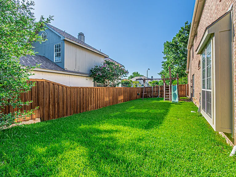 2425 Kittyhawk Dr — Photo 38
