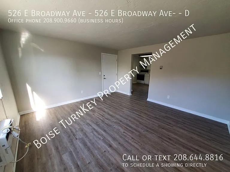 526 Broadway Ave #D — Photo 12