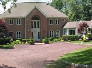 258 Middle River Rd, Danbury, CT 06811