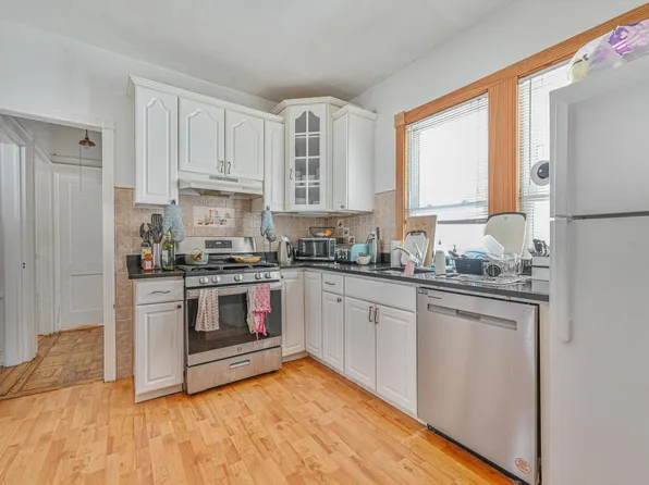 210 62nd Street image 5 of 22