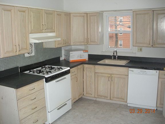 3rd image of 650 Tysens Ln