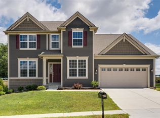 216 Grayleaf Ct, Wentzville, MO 63385
