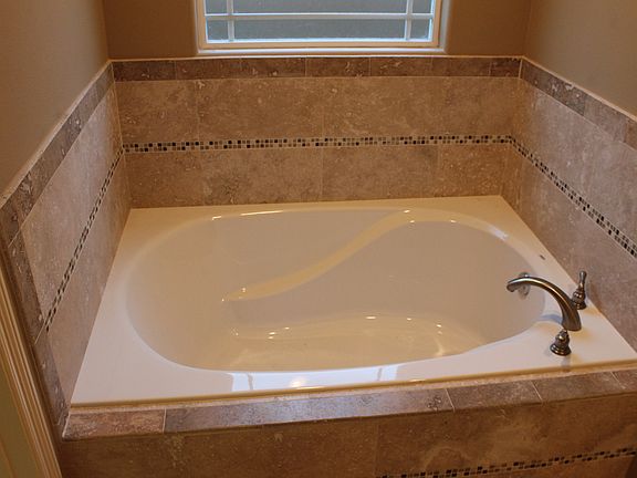 4th image of 1517 Karis Ct
