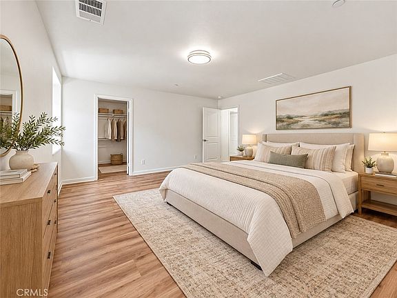 4th image of 588 Calderwood Ln