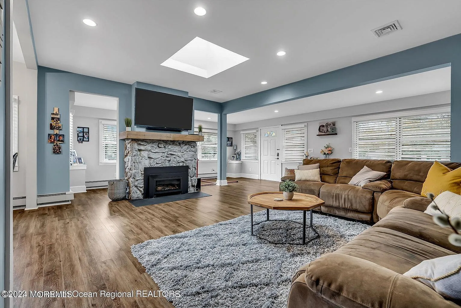 4 bed, 2.5 bath, 2226 sqft, $2,500 — Photo 4