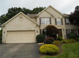 122 Aerial Dr, Canonsburg, PA