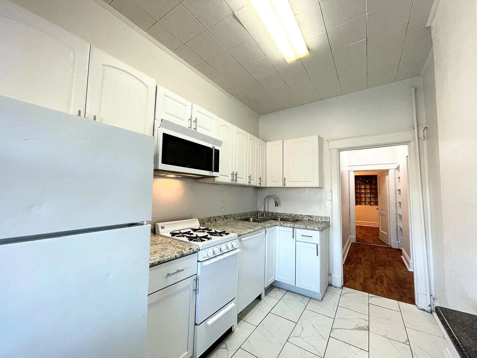 7370 Pasadena Blvd — Photo 1