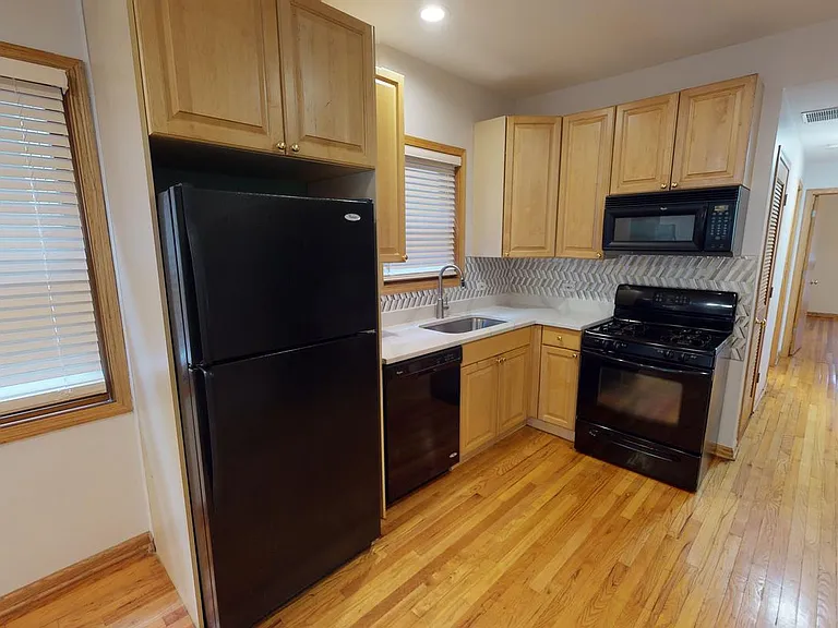 1458 W Cortez St #2 — Photo 3