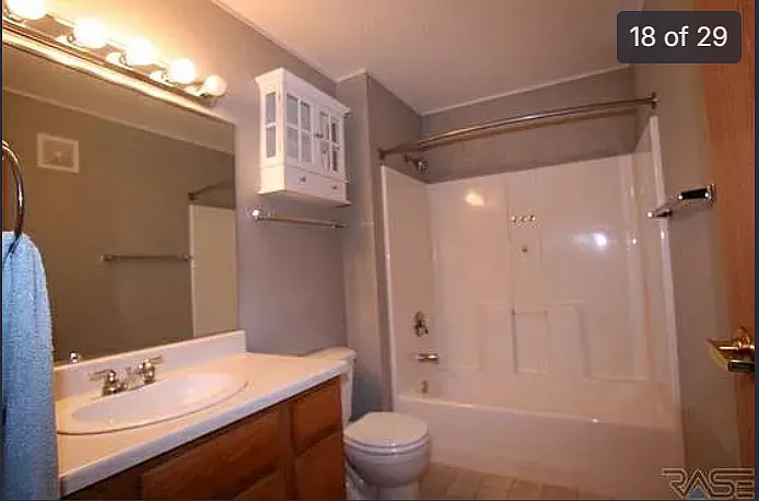 7430 S Louise Ave #301 — Photo 16