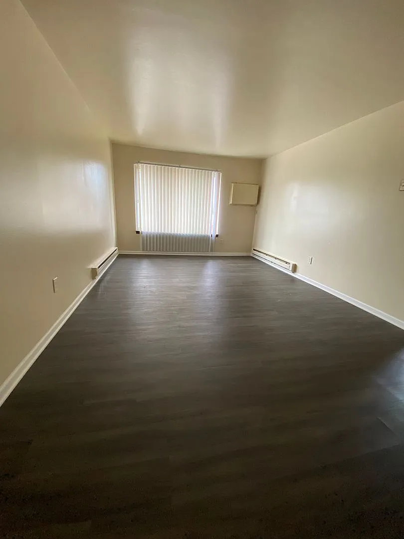 7501 W. Green Tree Rd. — Photo 1
