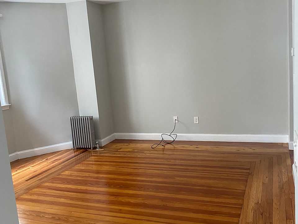 1st image of 23 Bowen Ave #2