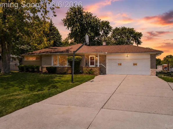 70 W Hamlin Rd, Rochester Hills, MI 48307