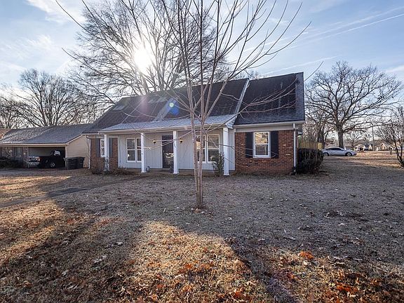 2nd image of 6467 Farnell Ave