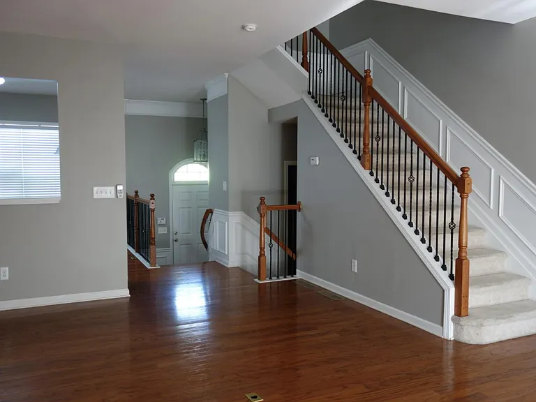 1390 Thornborough Dr — Photo 6