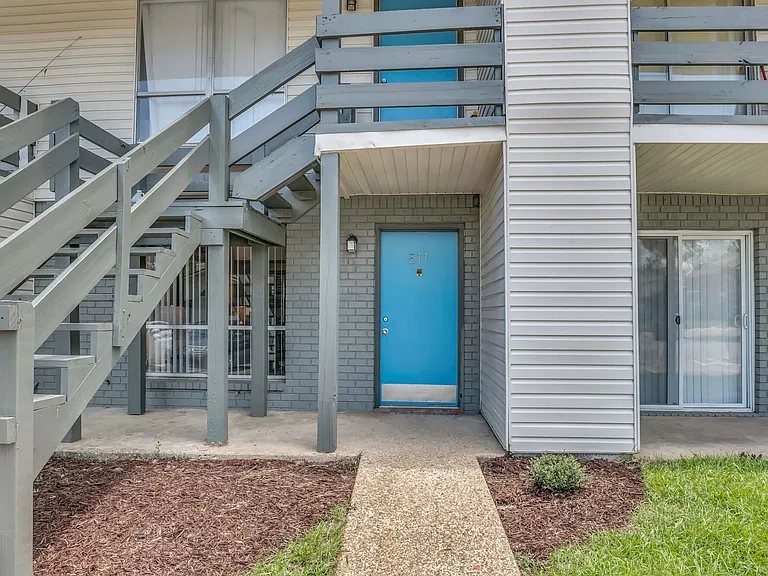 Willowbrook — Photo 19
