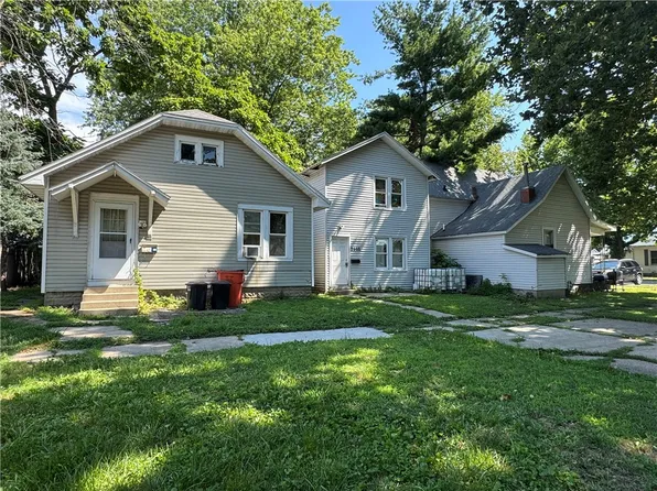 2502 Pine Ave, Mattoon, IL 61938