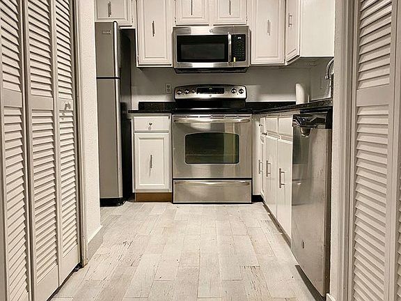 2nd image of 614 Trailwood Ct