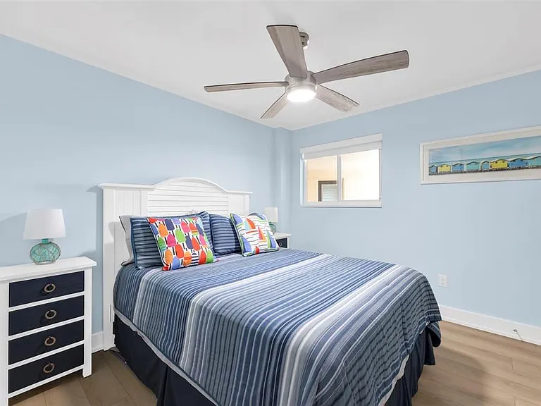 1300 Gulf Shore Blvd N #700 — Photo 24