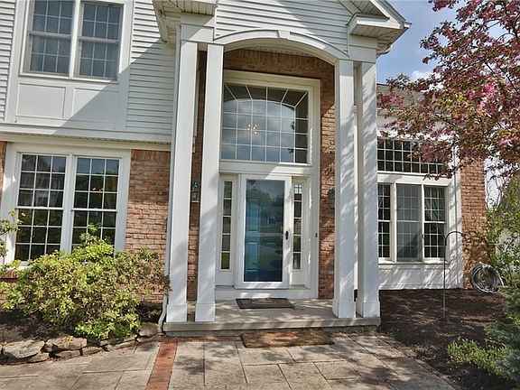 2nd image of 11 Captiva Xing