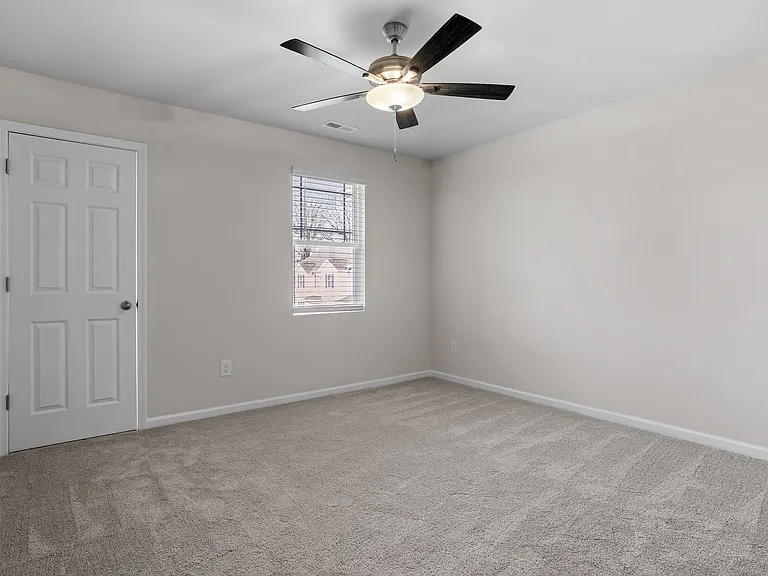 1009 Peony Ln — Photo 17