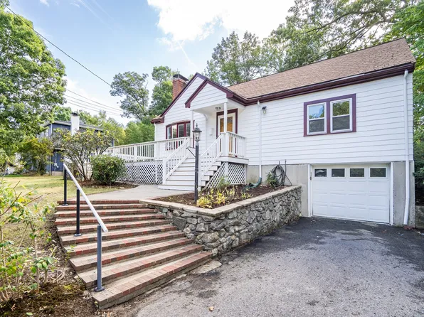 857 Gay St, Westwood, MA 02090