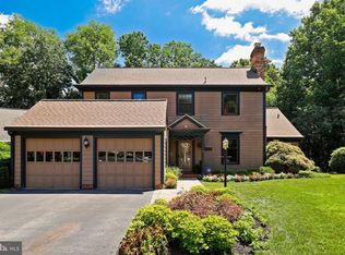 10209 Sundance Ct, Potomac, MD 20854