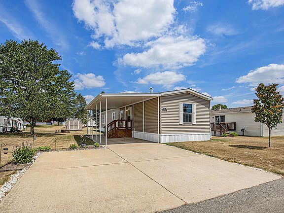 2nd image of 13750 Primrose Ln NE