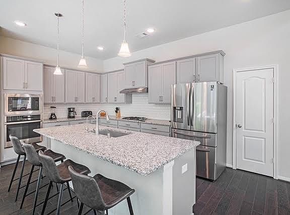 5th image of 206 Liatris Ct