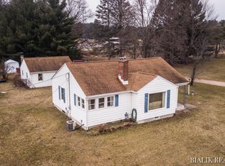 2155 S Greenville Rd, Greenville, MI 48838