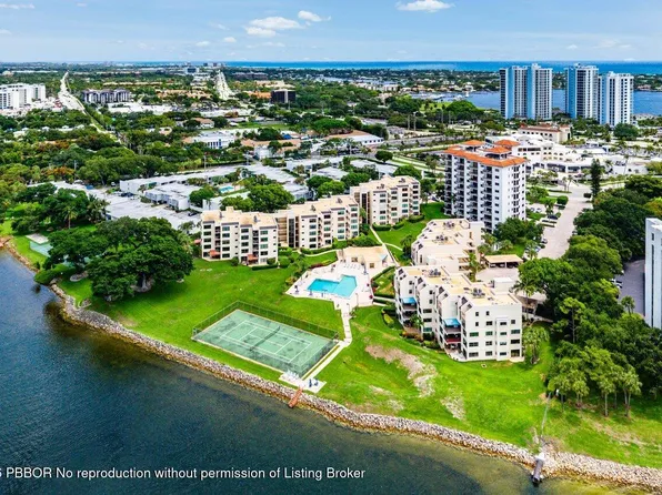 372 Golfview Rd APT 101, North Palm Beach, FL 33408