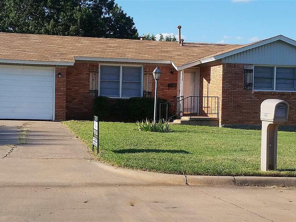 1st image of 712 W Texas Ave