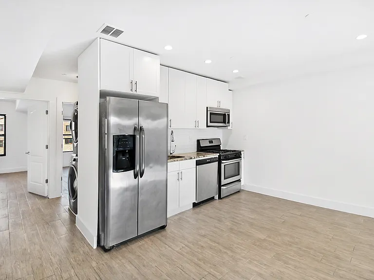955 Lafayette Ave #2 — Photo 8