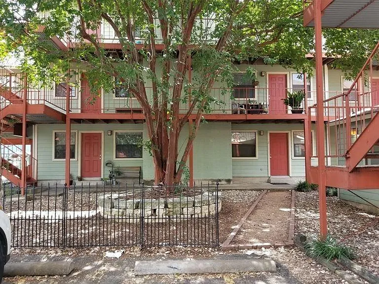 4405 Avenue A #20 — Photo 7