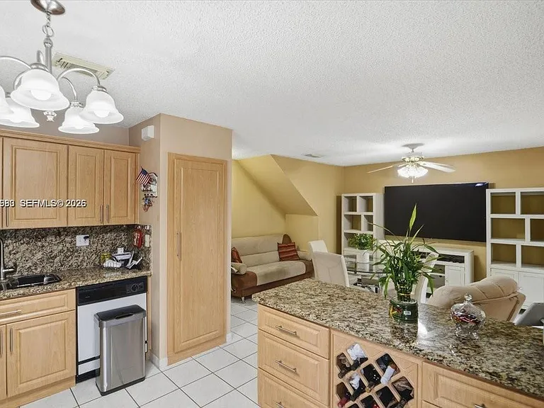 13741 SW 160th Ter — Photo 6