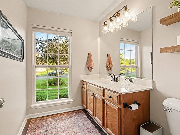5th image of 2963 Valley Glenn Cir