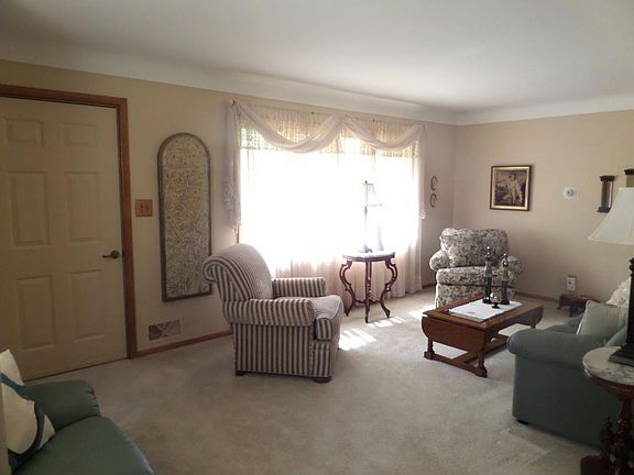 4th image of 1403 McAfee St