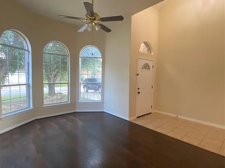 9210 Hidden Lake Cir E — Photo 23