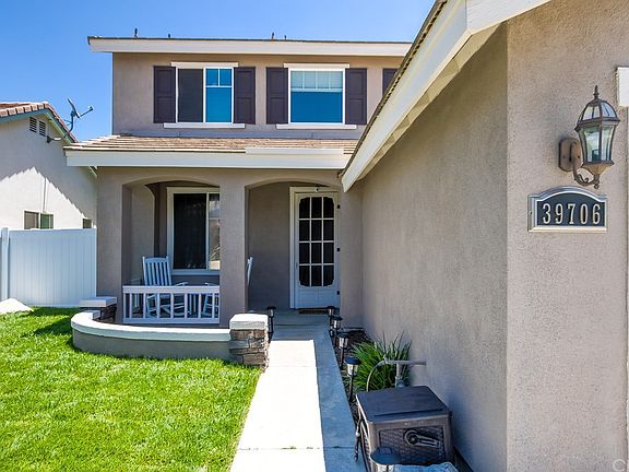 3rd image of 39706 Cobbler Ct