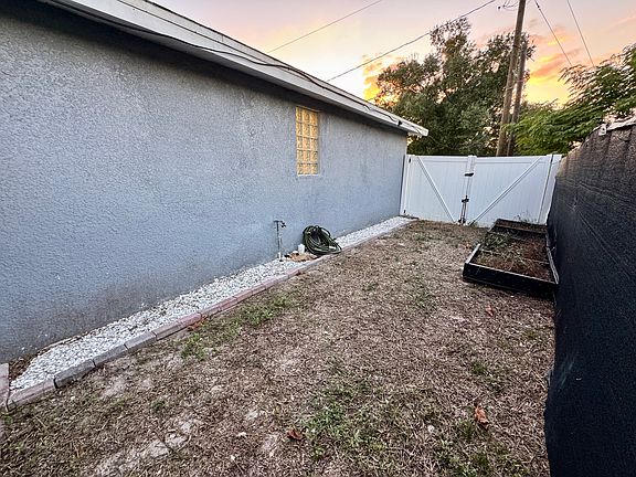5th image of 1415 Diego St