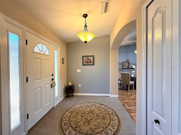 4th image of 16135 SW 14th Avenue Rd