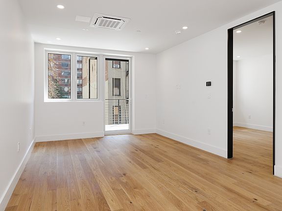 2nd image of 224 W 20th St #5