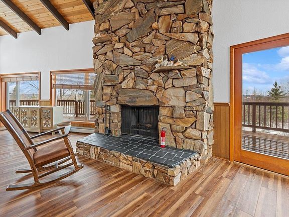 5th image of 1438 Dupont Ln
