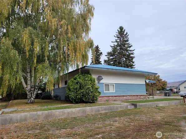 615 5th Street, Oroville, WA 98844