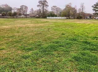 101 Cambridge St, Belle Chasse, LA 70037
