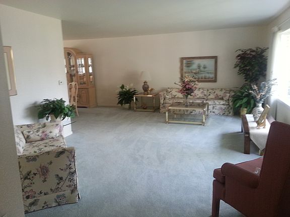 3rd image of 2111 E Lillian Ln