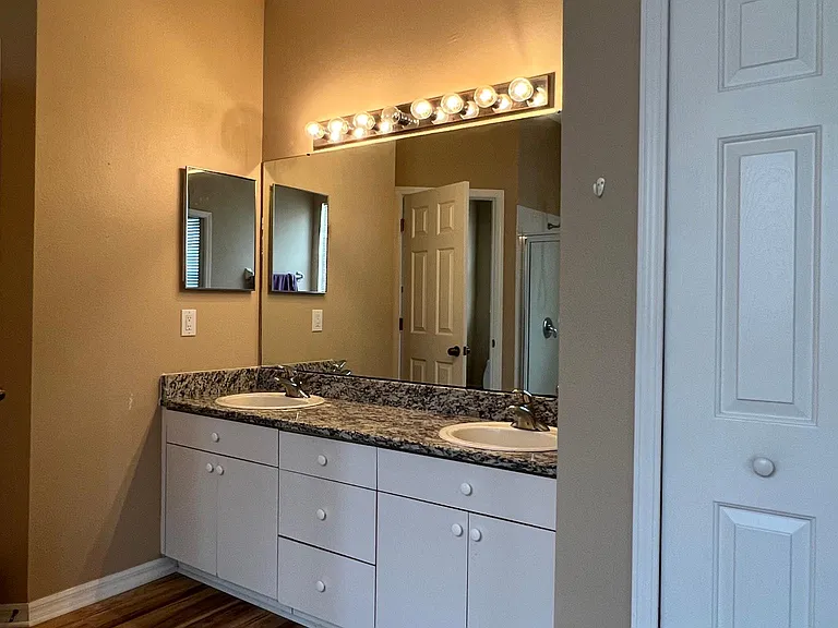 2632 Maylin Dr — Photo 18