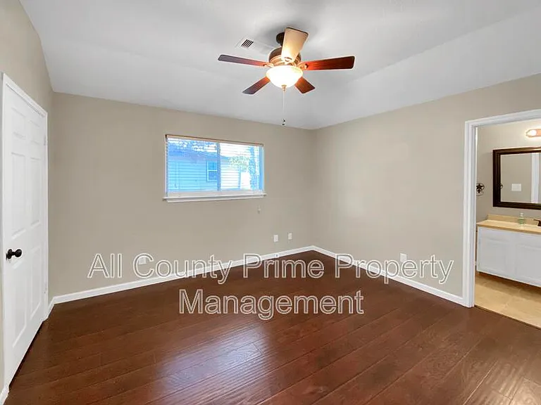 10825 Royal Magnolia Dr — Photo 9