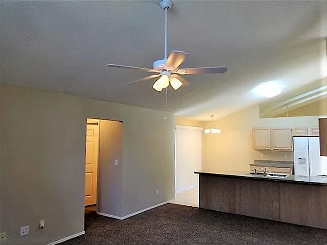 3 bed, 2.0 bath, 1888 sqft, $2,725 — Photo 4