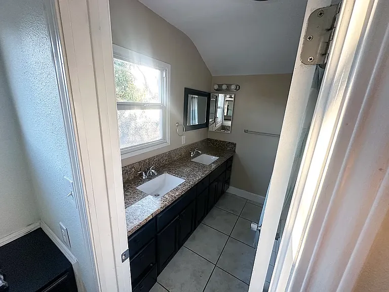 3598 Mount Vernon Ave — Photo 7
