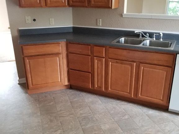 5th image of 10840 Woods Dr